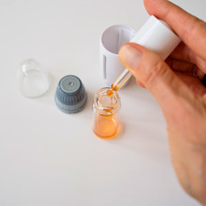 How to fill Beautimate Adjustable Hydra Stamp with water-based serum through twist-off top
