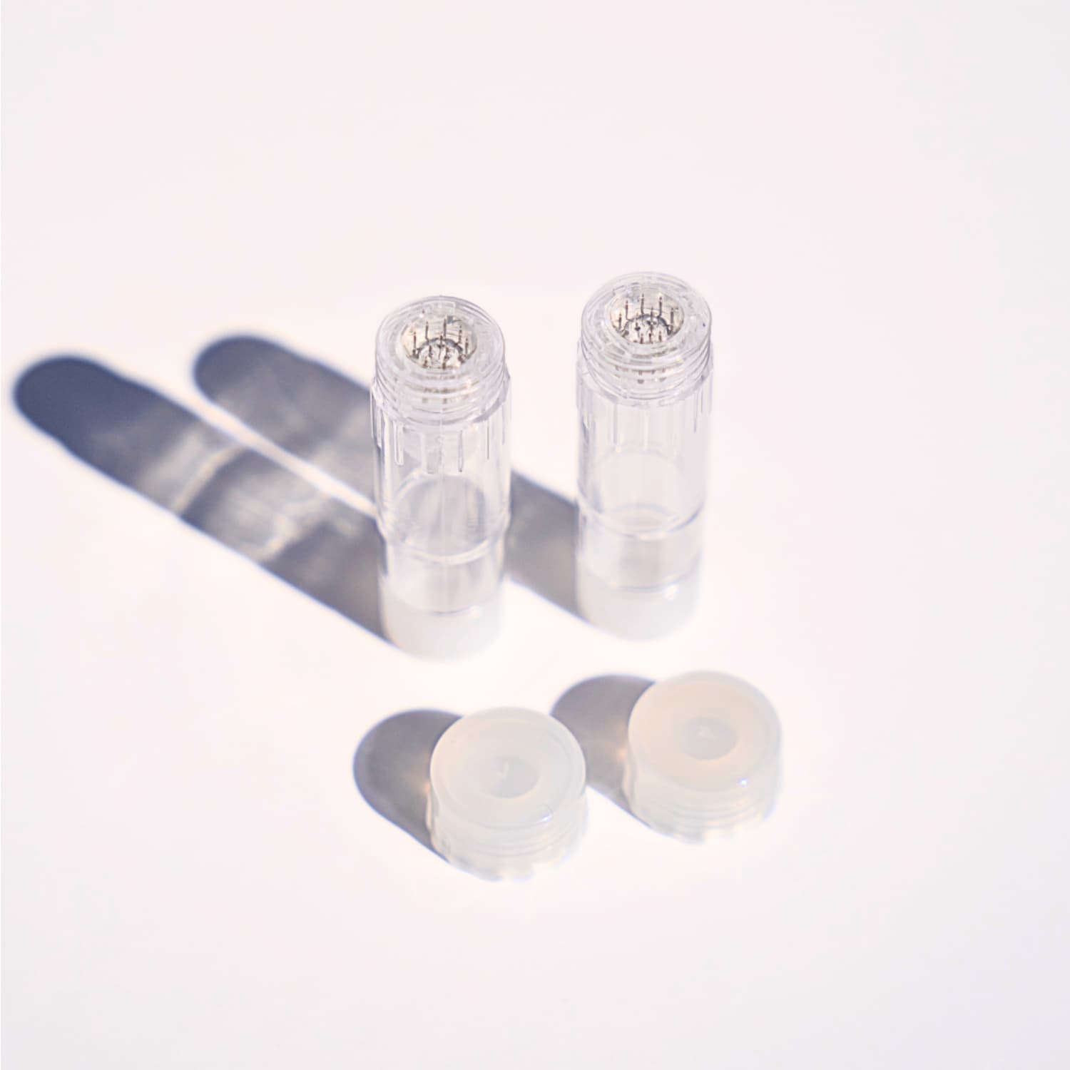 aqua pen cartridge with protective caps