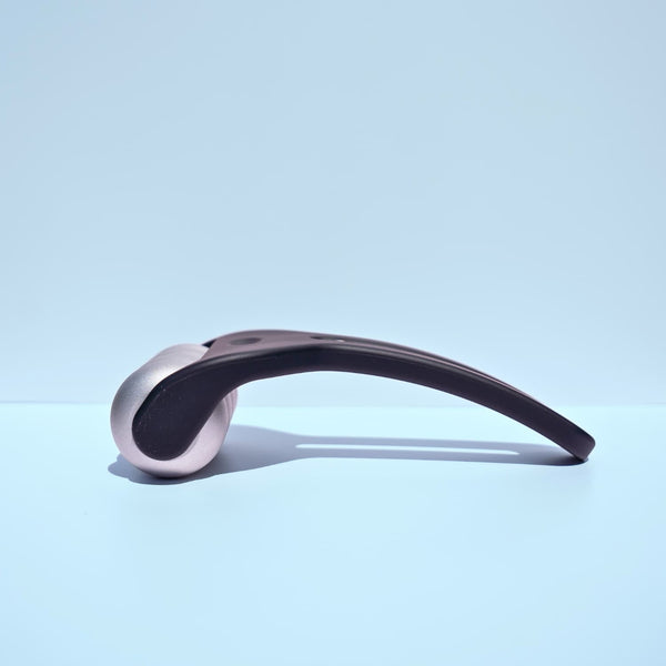  Aluminum Ice Roller and ergonomic handle in full view