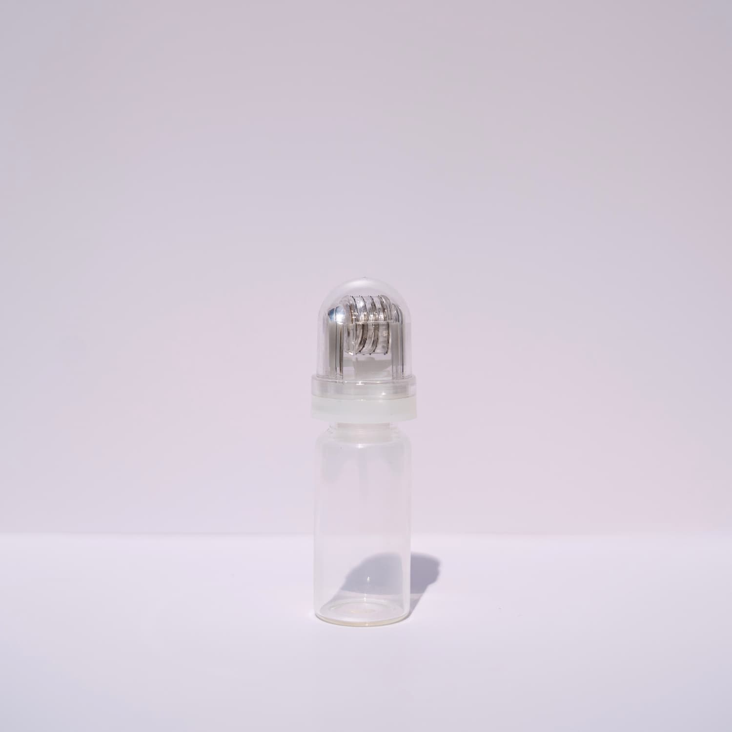 Hydra Roller ready for use – compact, refillable skincare tool on clean surface