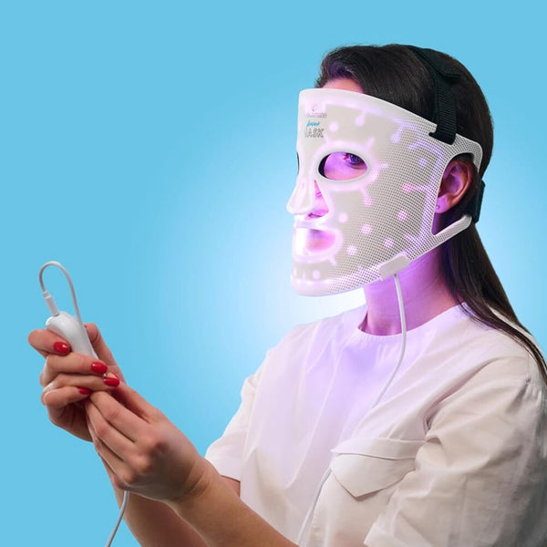 Near-infrared light setting for deep skin healing and elasticity support