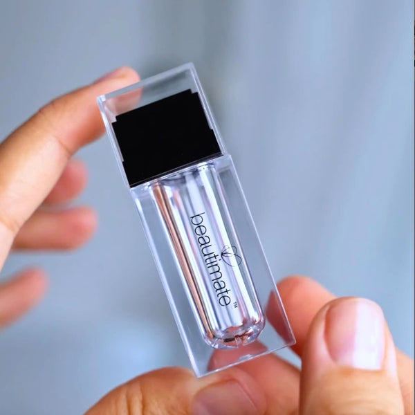 Close-up of 20 titanium microneedles on the Beautimate Hydra Stamp for precise serum infusion
