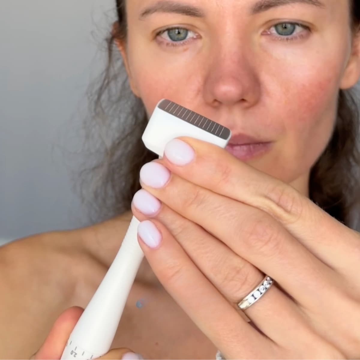 Adjustable Microneedle Derma Stamp – Skin & Hair Renewal